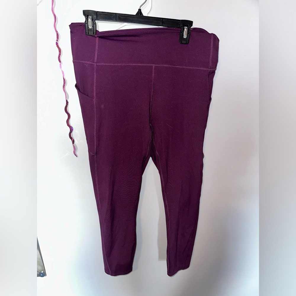 Fabletics Oasis Purple Legging 7/8